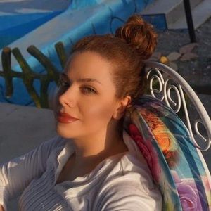 Meet your Posher, Hani